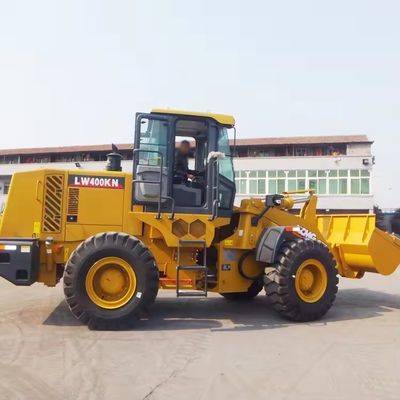92 KW フロントローダー LW400FN 4 トンの車輪ローダー トラクター 23.5-25 設計