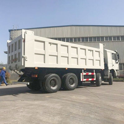 シャックマン 8X4 重機用ダンプトラック LHD貨物タンク 寸法 6800*2350*1600mm